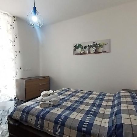 Tra Centro E Mare - Intero Appartamento Con Parcheggio Savona Eksteriør bilde